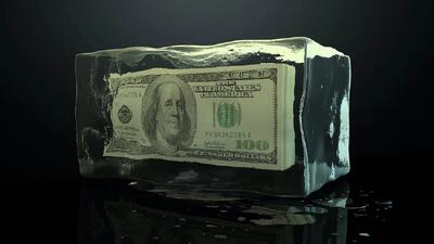 نبرد بر سر پول یا بر سر استقلال؟