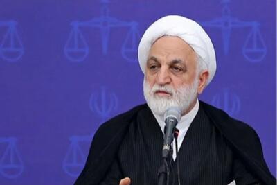 رئیس قوه قضائیه: در پرونده تراستیها از دی گذشته تاکنون ۷ و نیم میلیارد یورو به بیتالمال برگرداندهایم / برای بیش ۳۰۰ نفر پرونده کیفری تشکیل شده؛ در میان این افراد مسئول و غیرمسئول داریم