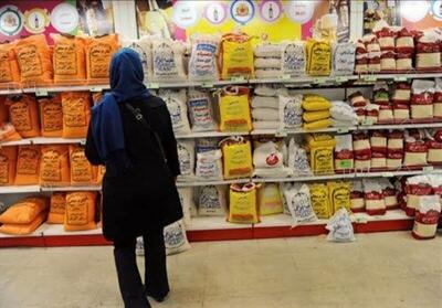 بخش خصوصی در غیاب دولت بار تأمین کالای اساسی را به دوش میکشد | اتاق بازرگانی در کنار تشکلها باشد