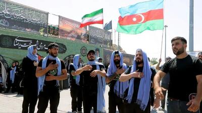 راه اندازی ۴گیت ورود و خروج برای تردد زائران خارجی در مرز بازرگان/۳۰۰۰زائر اربعین حسینی از مرز راهی کربلا شدند