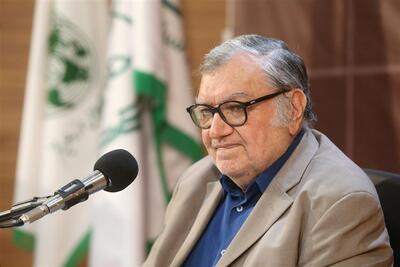 اثرگذاری واقعی علمی باید جایگزین تعداد مقالات اساتید دانشگاهی شود/ پذیرش بدون آزمون اگر باعث کاهش استانداردهای علمی شود؛ خطاست