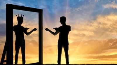  تحقیر دیگران و نیاز دائمی به تحسین، دو نشانه مهم اختلال شخصیت خودشیفته