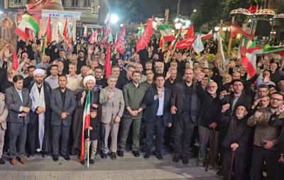 گرگان در قاب وحدت؛ اجتماع شبانه با حضور پرشور مردم برگزار شد