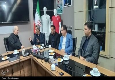  تاج پای کار توسعه زیرساخت‌های فوتبال زنجان آمد - تسنیم