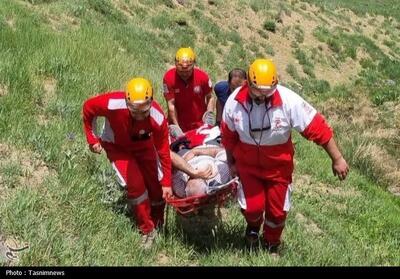  نجات مصدوم ارتفاعات گیلان‌کشه در عملیات 9 ساعته هلال‌احمر - تسنیم