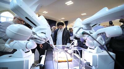 رهبر شهید؛ باغبان درخت دانش