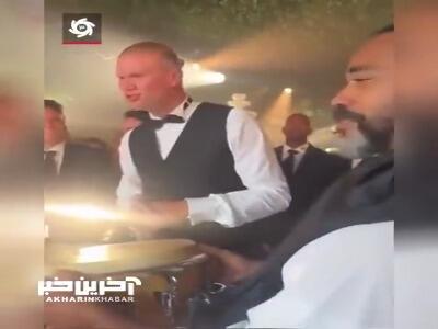  طبل نوازی ارلینگ هالند در مراسم عروسی دوناروما