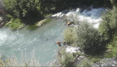  شنا در رودخانه جان یک پدر و پسر را گرفت