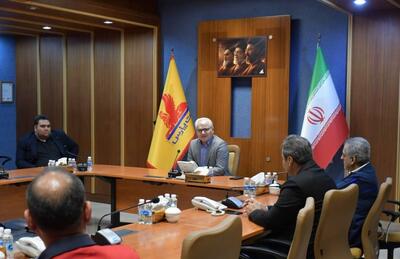 بازدید و نشست مشترک مدیران کانون انجمنهای صنفی کارفرمایی استان تهران با مدیرعامل شرکت نفت پارس و مسئولان تامین اجتماعی