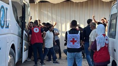  ۶۰ اسیر فلسطینی در شرایط جسمی ناگوار از زندان رژیم صهیونیستی آزاد شدند