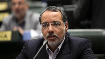 آرینمنش، نماینده سابق: باید مراقب برخی افراد به ظاهر انقلابی باشیم