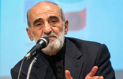 حسین شریعتمداری: مراقب باشید خنجر شمر گُم نشود!/ برخی ناخواسته در زمین دشمن بازی میکنند