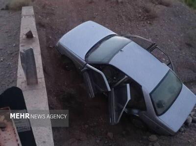 سقوط پژو از پل در محور آرادان - سرخه با ۲ مصدوم