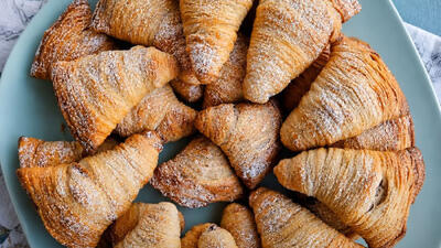  طرز تهیه اسفولیاتلا (Sfogliatella)؛ شاهکار شیرینی‌ پزی ناپل ایتالیا