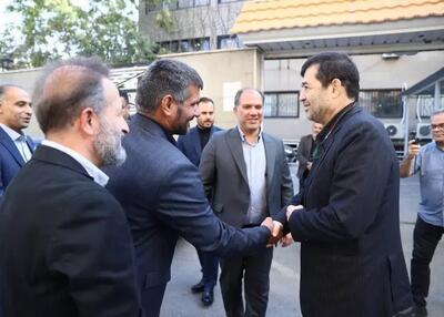 روز شلوغ وزیر: بازدید از ساختمان سه فدراسیون