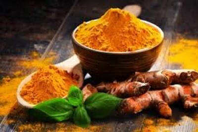  زردچوبه تقلبی را با یک لیوان آب بشناسید/ ۵ راه ساده برای تشخیص زردچوبه اصل + روش صحیح نگهداری زردچوبه