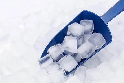  چگونه یخ را بیشتر نگه داریم؟ ؛ دیرتر آب شدن یخ با ۷ روش ساده در خانه و سفر