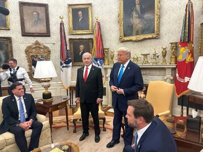  سی‌ان‌ان به نقل از یک مقام اسرائیلی: هماهنگ کردن دیدار نتانیاهو با ترامپ زمان‌بر بود؛ در ابتدا «او با مانع روبه‌رو شده بود»؛ مشخص نیست این مانع از سوی چه کسی ایجاد شده بود / انتظار می‌رود نتانیاهو از ترامپ بخواهد از ارائه امتیاز‌های دیپلماتیک بیشتر به ایران خودداری کند