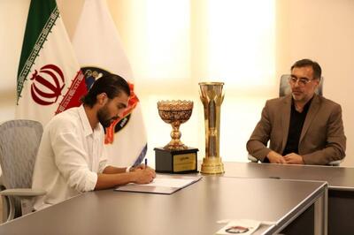رسمی؛ مدافع شمس آذر یک ساله تمدید کرد