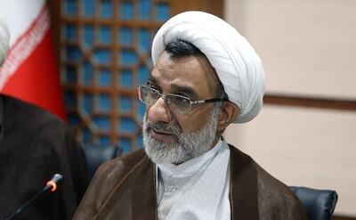  خسروپناه: پروتکل‌های درمانی بومی جایگزین تقلید از الگوهای غربی شوند