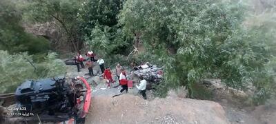  سقوط مینی‌بوس مسیر کاشمر به کوهسرخ به دره و جان باختن ۶ نفر