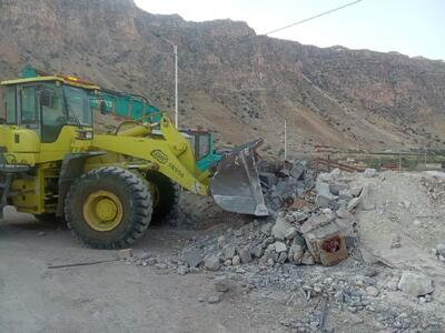  برخورد قاطع دادستانی پلدختر با تغییر کاربری‌های غیرقانونی؛تخریب ۱۰ هزار متر مربع ساخت‌وساز