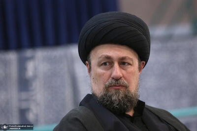 آیتالله سید حسن خمینی: نام امام چراغ راه است/ بیانصافی است اگر کسی چشم بر توفیق دولت در دوران جنگ ببندد و از آن تشکر نکند/ از جنگ ظالمانه سربلند بیرون آمدیم چون ما ملتی با سابقه بسیار بزرگ بودیم