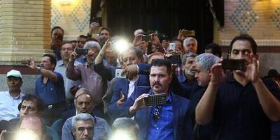  کارزار عجیب سلفی با تشییع پیکر اکبر عبدی!