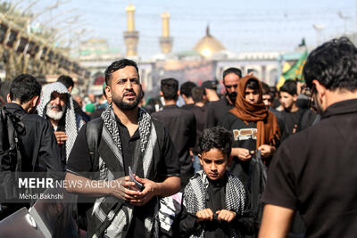  حضور زائران در  بین الحرمین در کربلا