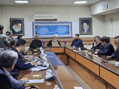  وزیر ارتباطات: کرمانشاه محور ارتباطات اربعین است