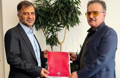 مدیرعامل تراکتور: تاجرنیا اطلاعات ندارد؛ بهتر است به فکر استقلال باشد - پارس فوتبال