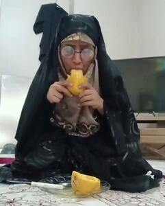  خوردن انبه برای بلاگر زن دردسر شد