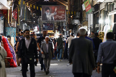 آکسیوس: مقامات آمریکایی میگویند تحریمها ممکن است بیش از حملات هوایی به ایران آسیب برساند