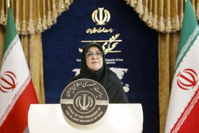 مهاجرانی در نشست خبری: فرودگاه بوشهر رسما از مدار خدمت رسانی خارج شد | ۳۵۰ نفر از کارکنان دولت به شهادت رسیدند (۶ مرداد ۱۴۰۵)