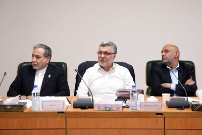 گزارش عراقچی به دولت در مورد مذاکرات با عمان و تماس وزیر خارجه اوکراین