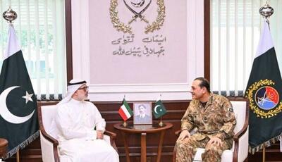  وزیر خارجه کویت با نخست‌وزیر و فرمانده ارتش پاکستان دیدار کرد