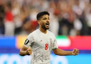  محبی رسماً پرسپولیسی شد؛ قرارداد ۳ ساله ستاره جدید سرخ‌ها + عکس / خرید جدید پرسپولیس معرفی شد؛ محبی با قراردادی ۳ ساله به جمع سرخ‌پوشان پیوست + عکس