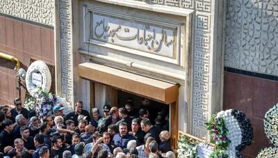  گزارش تصویری مراسم یادبود اکبر عبدی در مسجد جامع شهرک غرب