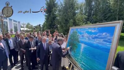  ببینید/ ویدئوی متفاوت از عباس عراقچی/ وزیر خارجه ایران با یک نقاشی سوژه شد