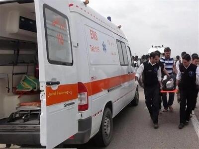  مصدومیت راننده آمبولانس در حادثه تصادف و در حین بازگشت از ماموریت