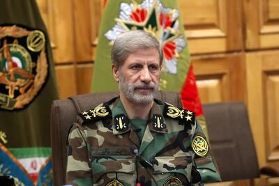 تا آخرین قطره خون از خاک پاک ایران دفاع میکنیم