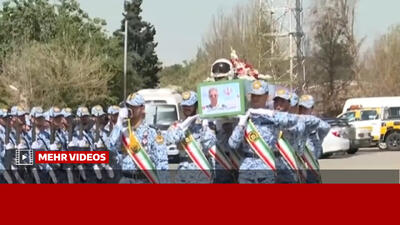 لحظه ورود پیکر مطهر شهید مجید کاظمی به پایگاه شهید دوران شیراز