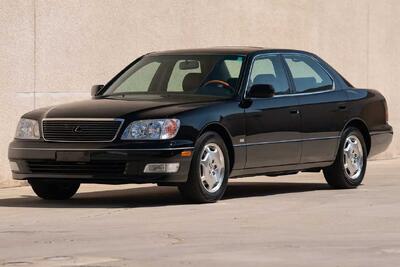  لکسوس LS400 مدل ۲۰۰۰، یادآور دوران اوج کیفیت و دوام خودروهای ژاپنی - پدال