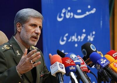 سرلشکر حاتمی: ارتش بر عهد خود با ملت استوار است و از نظام مقدس جمهوری اسلامی و خاک پاک ایران دفاع خواهد کرد