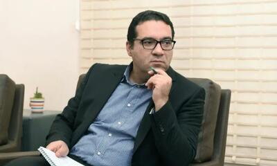 روحالله حسینی برکنار شد