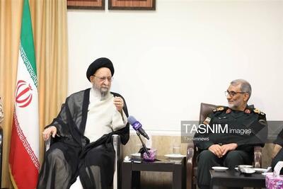  تقدیر آیت‌الله نورمفیدی از حافظان امنیت - تسنیم