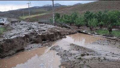  سیلاب جاده بندرگز- باغوکناره را مسدود کرد