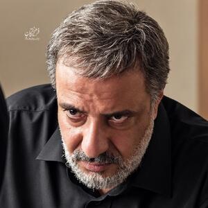 یک فریم از امیر جعفری در سریال «کوری»