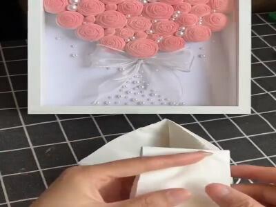  ساخت گل زیبا با دستمال کاغذی