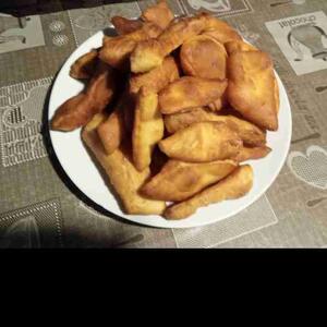  شیرینی  محلی تقدیم نگاهتان 😋😋😋